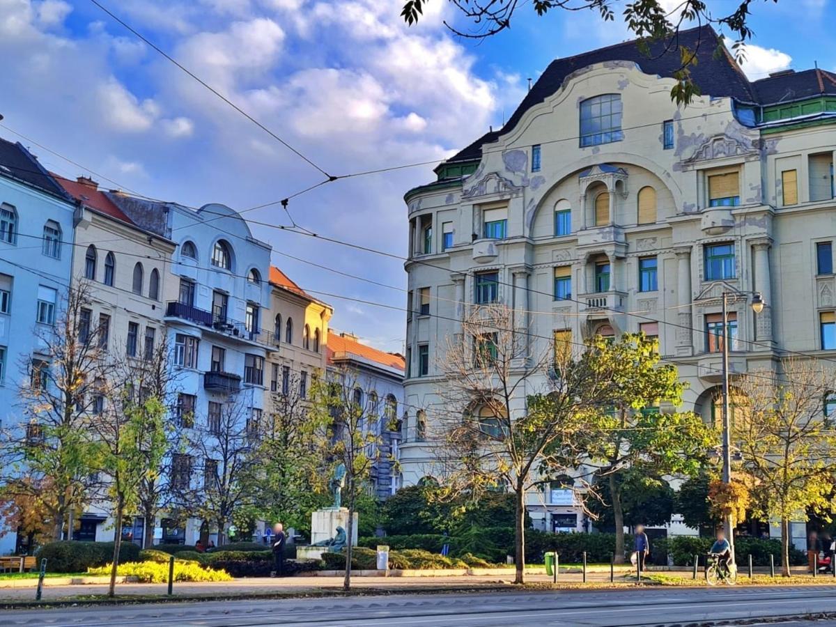 Apartment With 2 Bedrooms Near Gellert Thermal Bath Budapest Kültér fotó