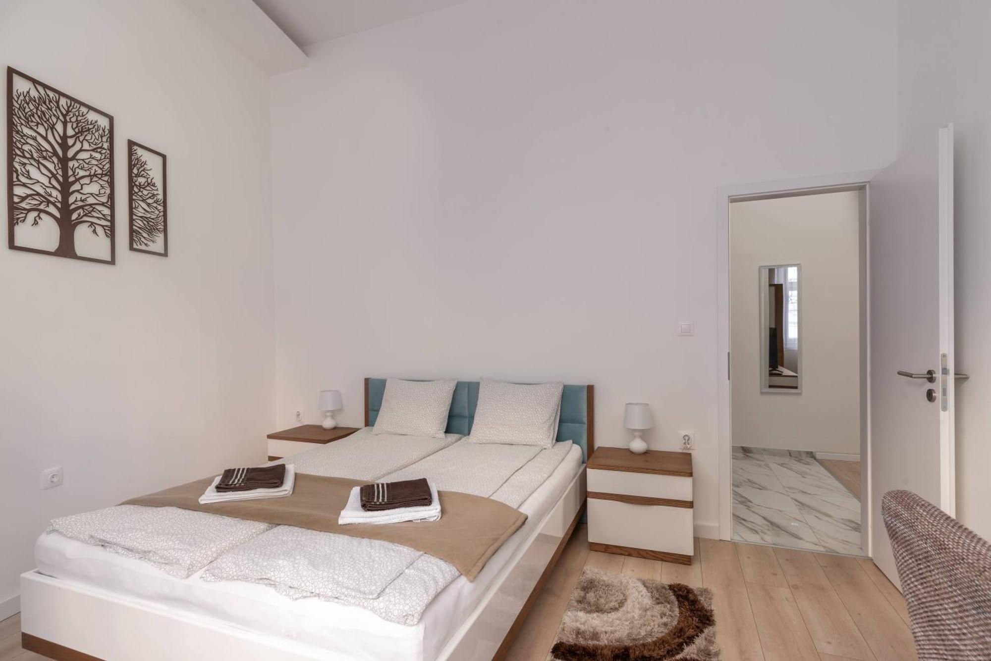 Apartment With 2 Bedrooms Near Gellert Thermal Bath Budapest Kültér fotó