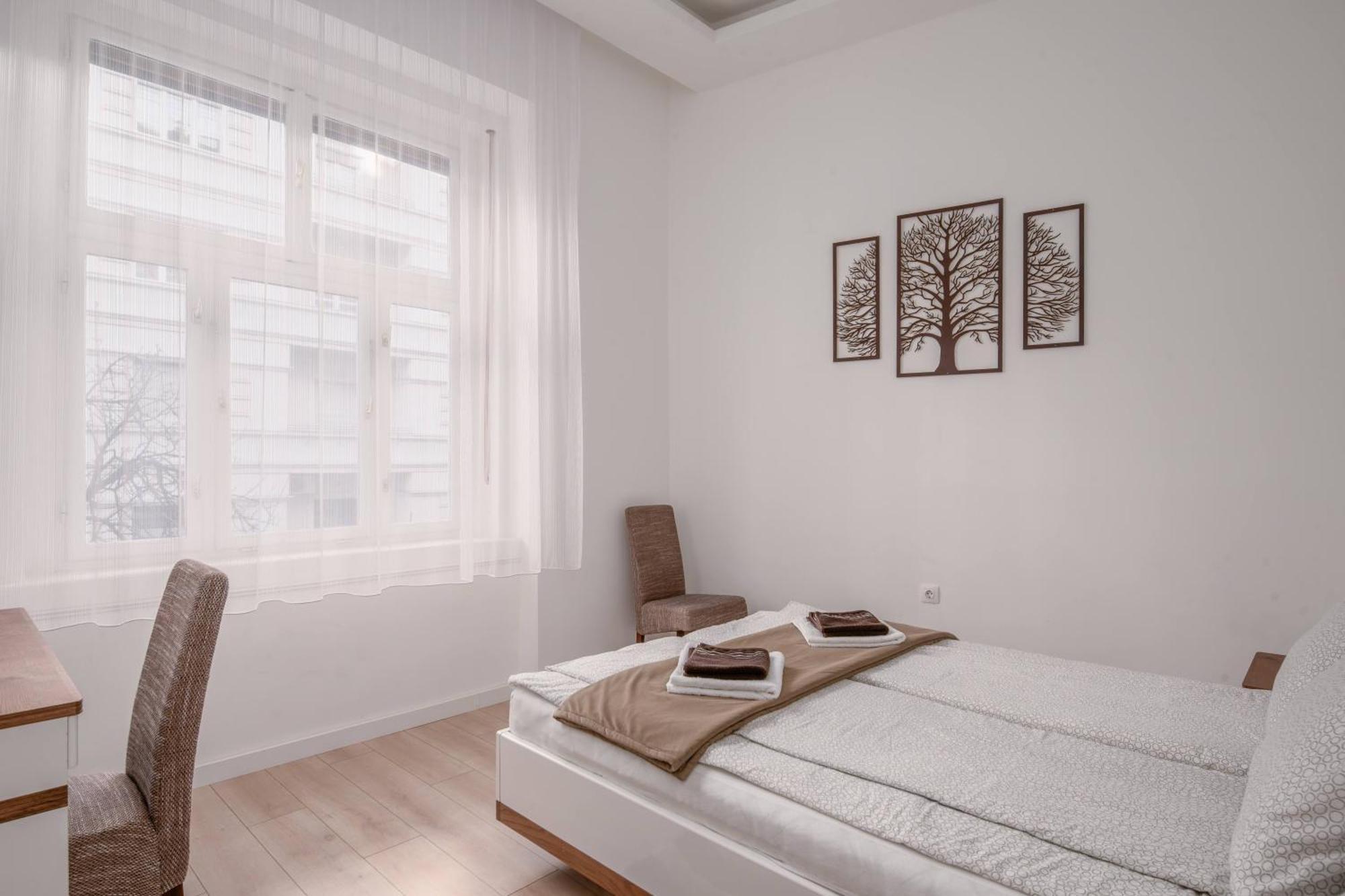 Apartment With 2 Bedrooms Near Gellert Thermal Bath Budapest Kültér fotó
